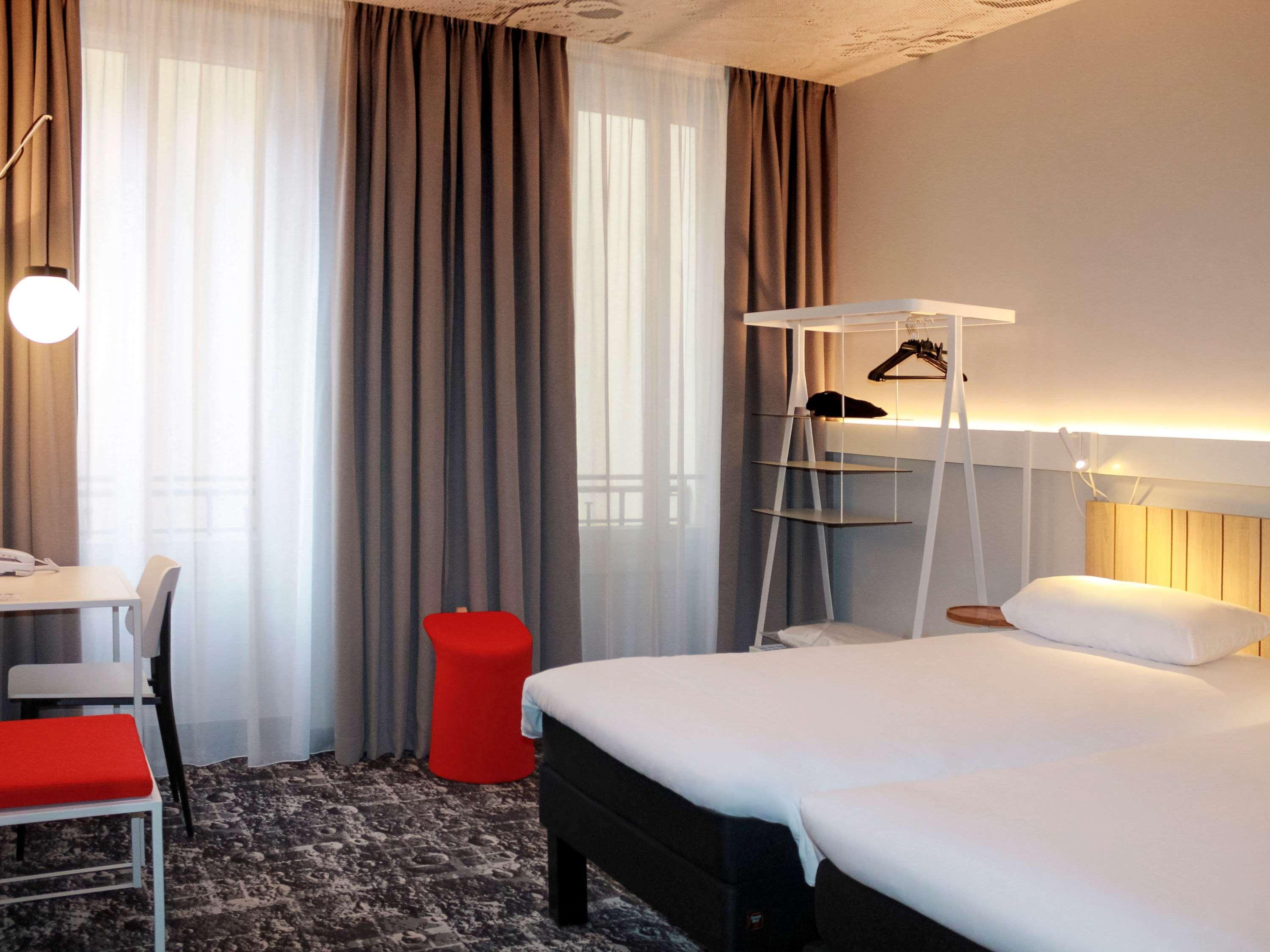 Отель Ibis Lyon Centre Perrache Экстерьер фото